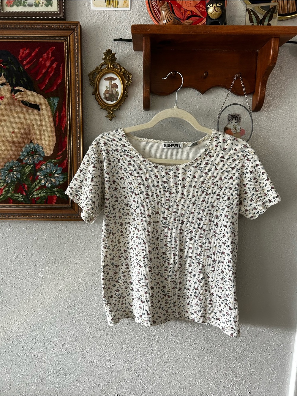 Sunbelt Cream Short-Sleeve Tee with Small Floral Print